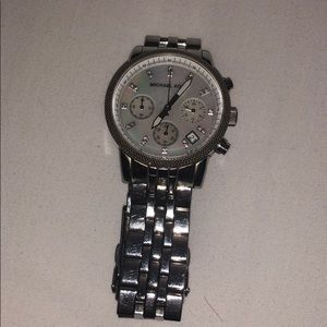 Micheal Kors Watch- needs a battery